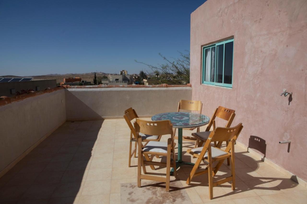 Hotel על הגג Mitzpe Ramon Exterior foto